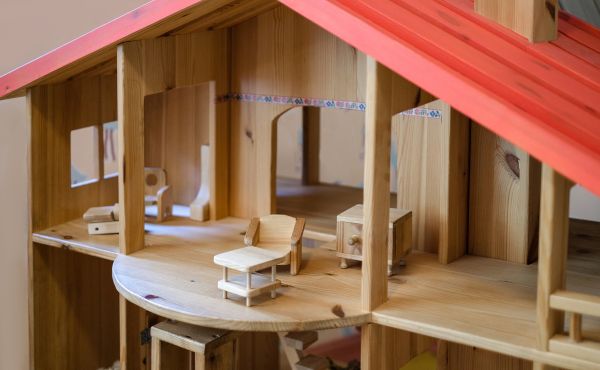 Doll House Assembly in Huntersville